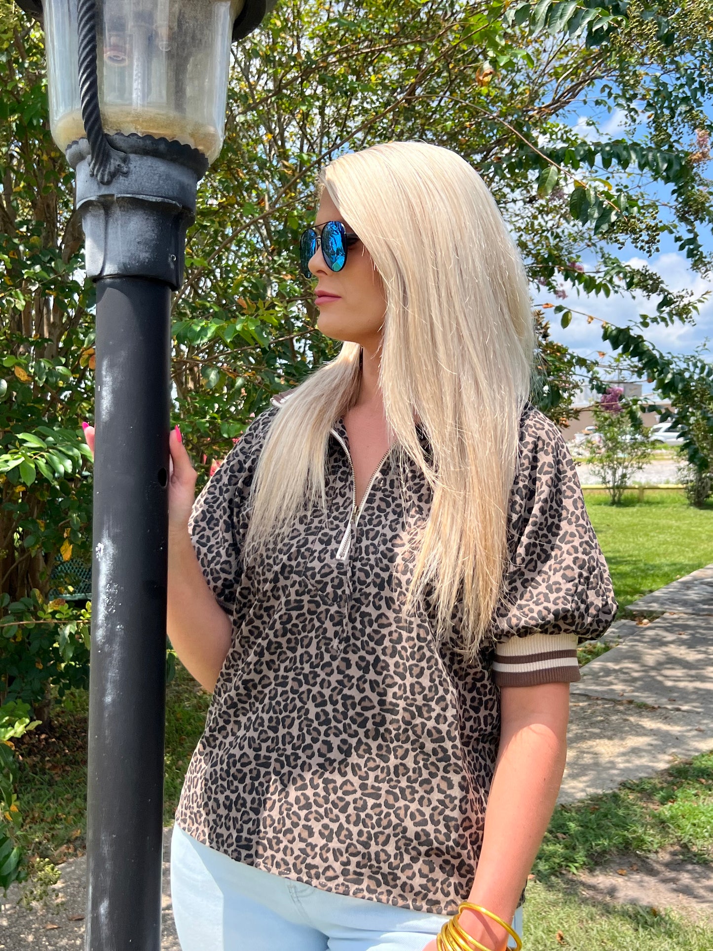 LOVE LEO TOP