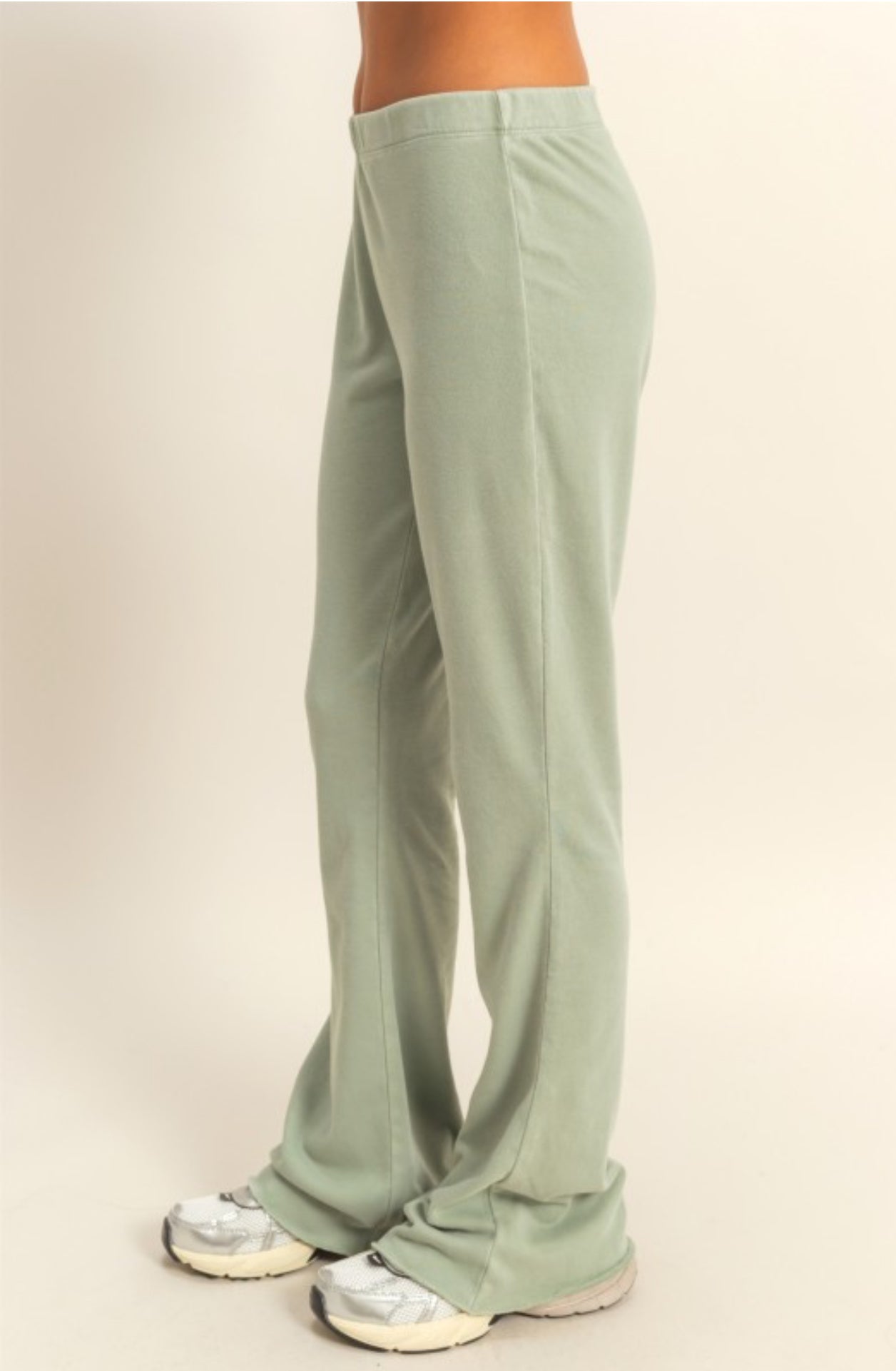 AMELIA PANT