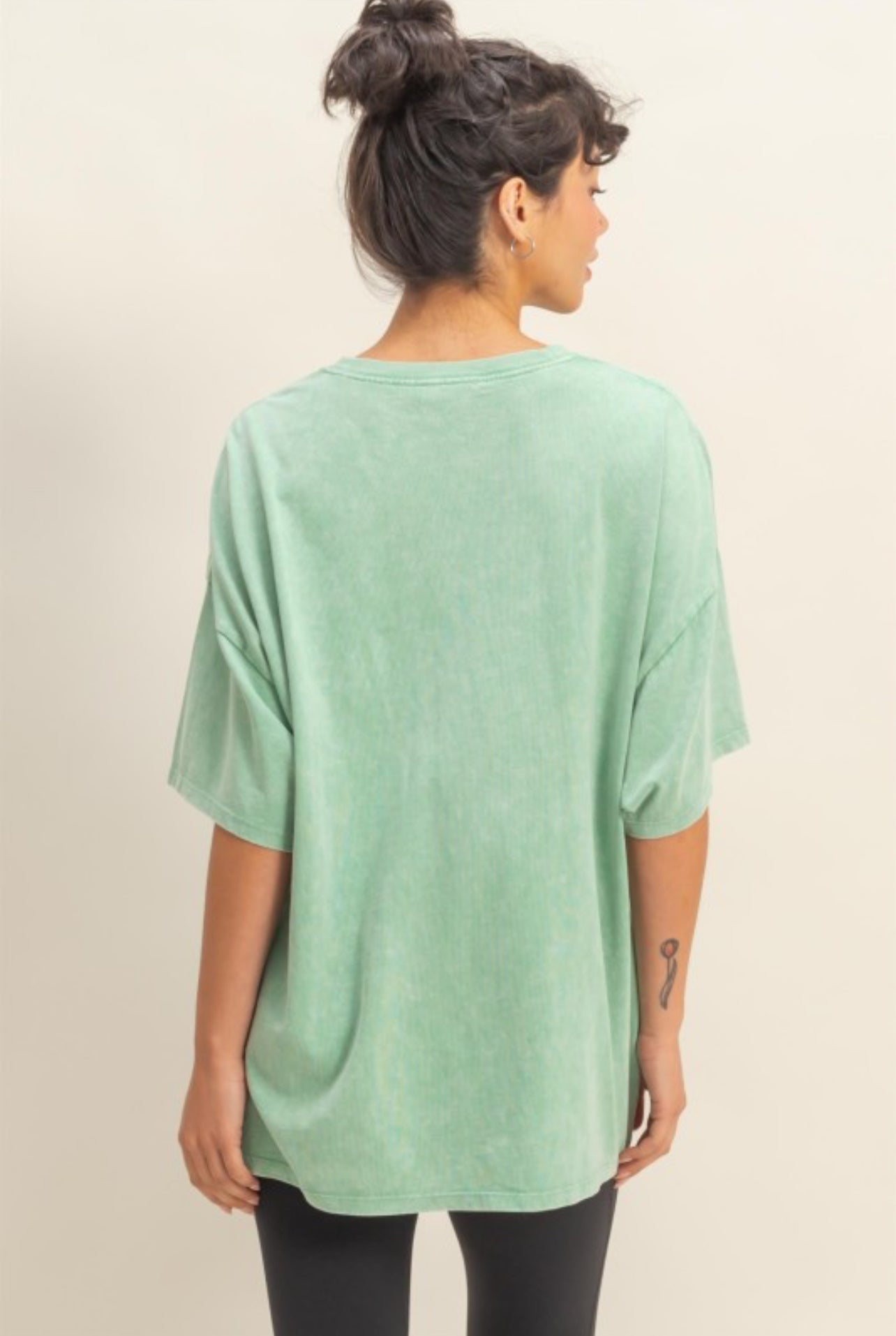 BASIC TEE
