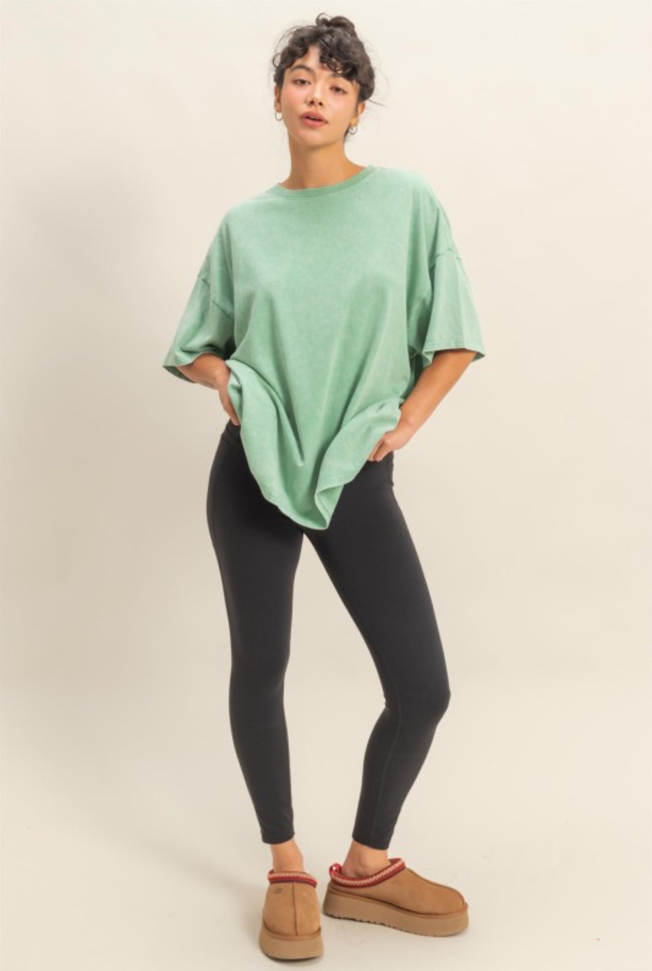 BASIC TEE