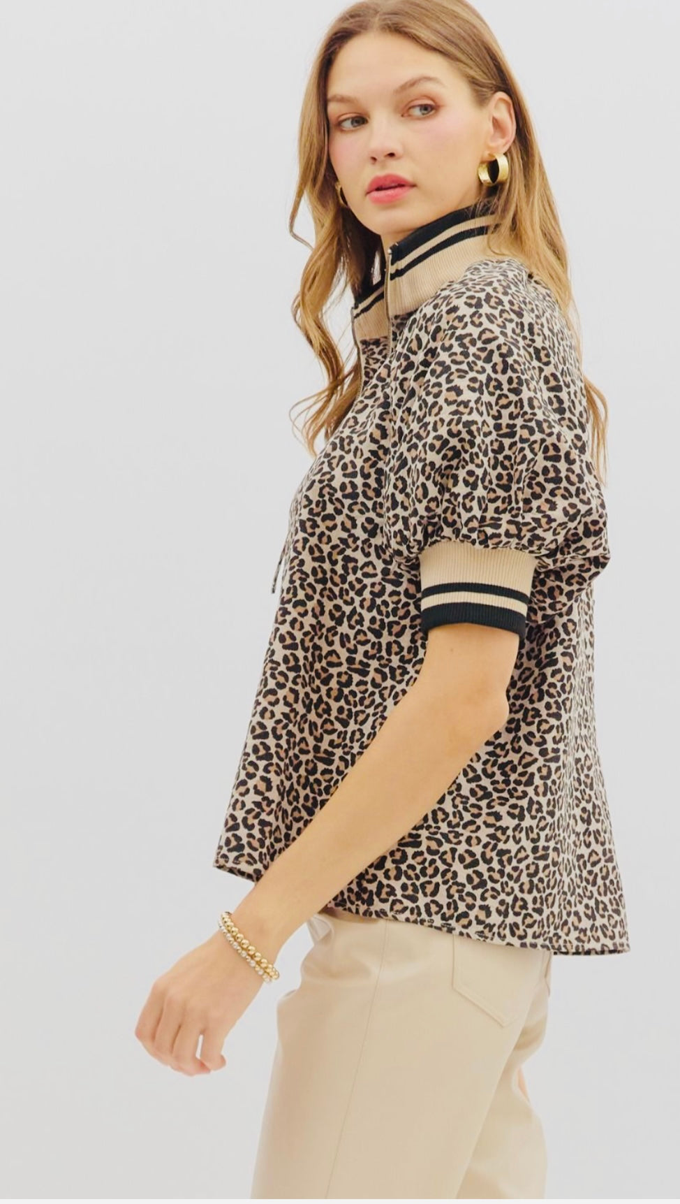 LOVE LEO TOP