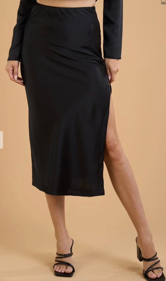 DATE NIGHT SLIT SKIRT