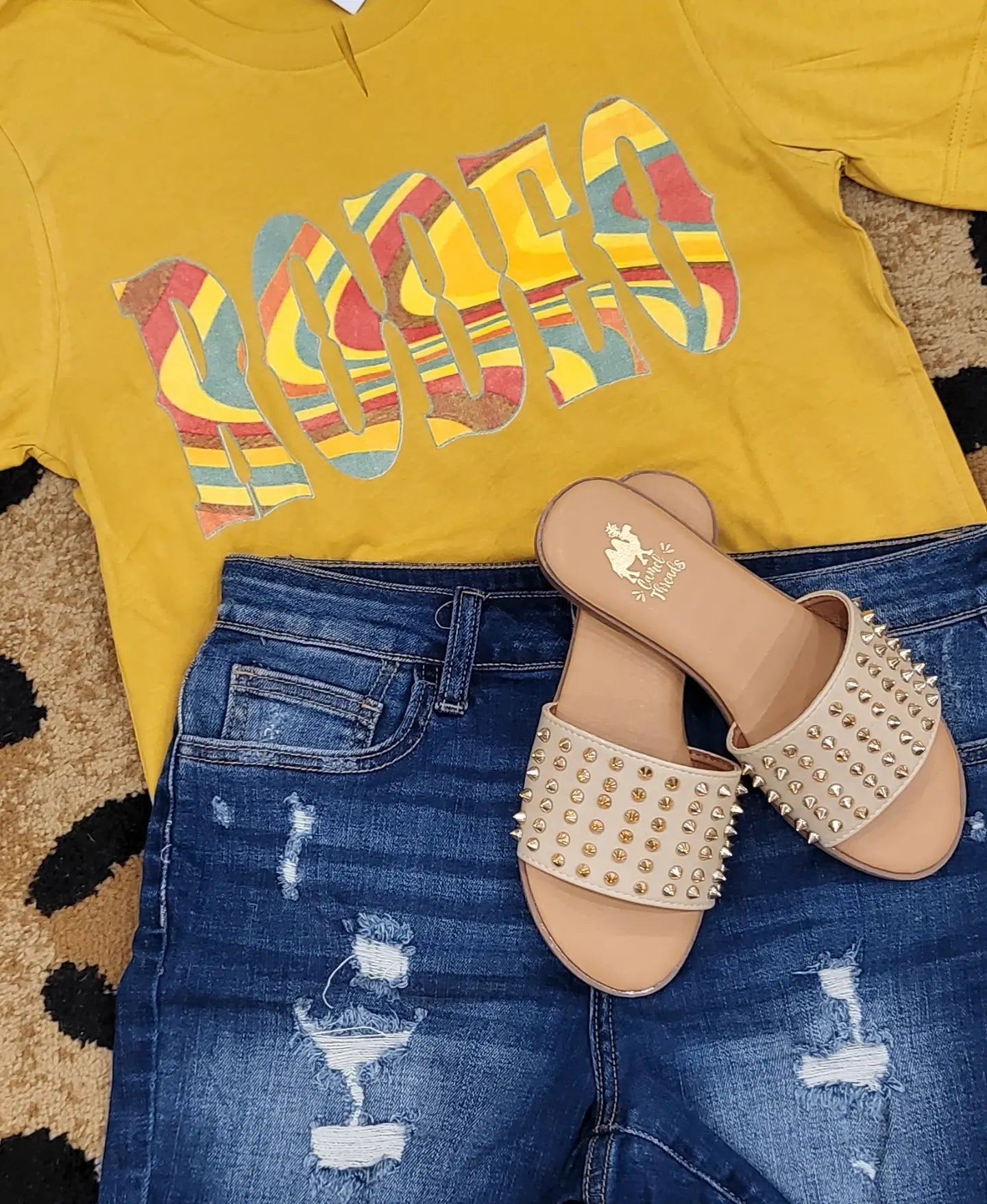 RODEO GRAPHIC TEE